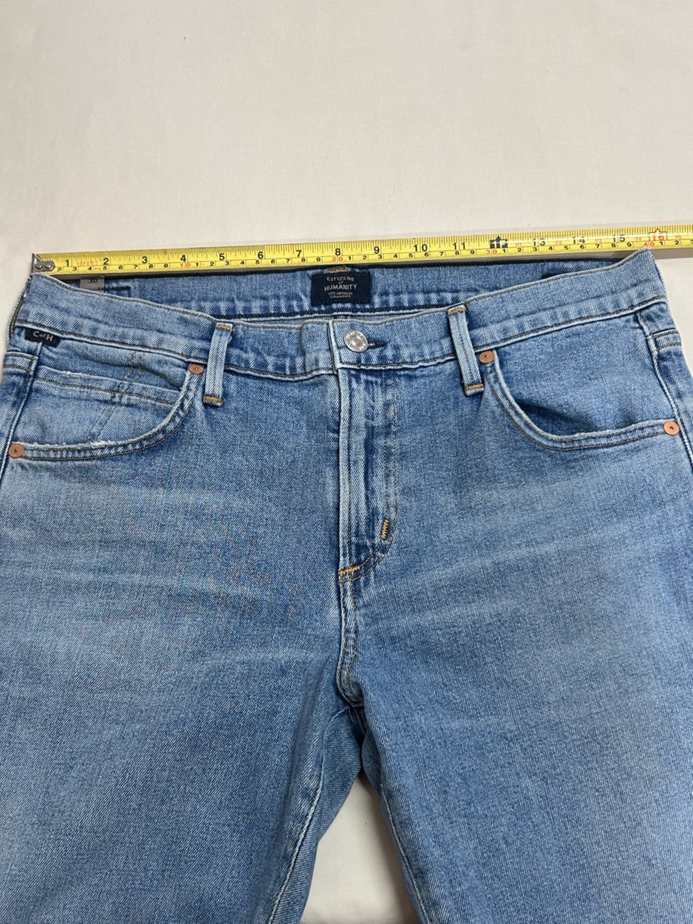 Citizens of Humanity Elsa Mid-Rise Slim Fit Crop- 30 - Picture 15 of 16